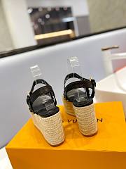 	 Bagsaaa Louis Vuitton Wedge Sandal LV Logo Black - 4
