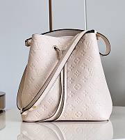 Bagsaaa Louis Vuitton Neonoe Creme Beige - 26 x 26 x 17.5 cm - 1