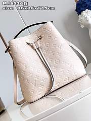 Bagsaaa Louis Vuitton Neonoe Creme Beige - 26 x 26 x 17.5 cm - 5