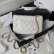 	 Bagsaaa Chanel WOC White CC Logo Caviar Leather - 19cm - 6