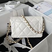 Bagsaaa Chanel Small Flap Bag Lambskin White - 21X14X7cm - 4