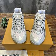 	 Bagsaaa Louis Vuitton Runner Tatic Sneaker Beige - 2