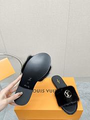 Bagsaaa Louis Vuitton Fur Black Slides - 2