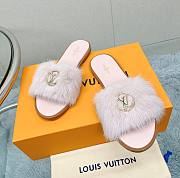 	 Bagsaaa Louis Vuitton Fur Light Pink Slides - 1