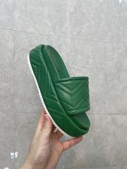	 Bagsaaa Gucci Interlocking G Slides Green - 2