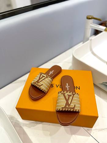 	 Bagsaaa Louis Vuitton Flat Slides Brown