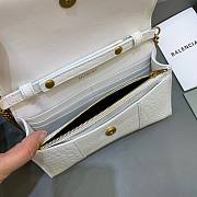 Bagsaaa Balenciaga Hourglass Wallet On Chain White Bag - 19cm - 2