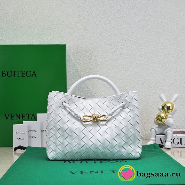 	 Bagsaaa Bottega Veneta Andiamo Medium white leather tote bag - 19*25*10.5cm - 1