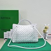 	 Bagsaaa Bottega Veneta Andiamo Medium white leather tote bag - 19*25*10.5cm - 4