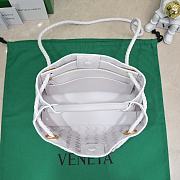 	 Bagsaaa Bottega Veneta Andiamo Medium white leather tote bag - 19*25*10.5cm - 2