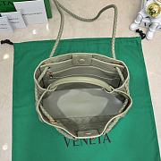 	 Bagsaaa Bottega Veneta Andiamo Medium light green leather tote bag - 19*25*10.5cm - 3