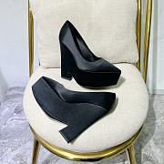 	 Bagsaaa Versace Black Heel - 5