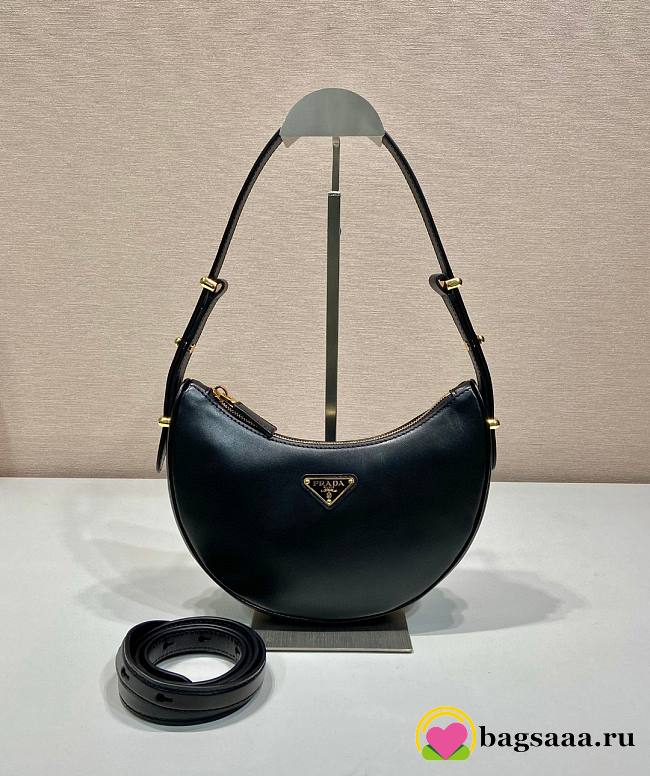 	 Bagsaaa Prada Black Leather shoulder bag - 22.5*18.5*6.5cm - 1