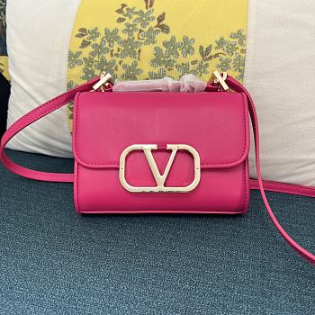 	 Bagsaaa Valentino Garavani small VLogo Type shoulder dark pink bag - 18x13x5cm