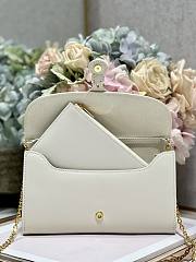 	 Bagsaaa Dior Bobby Wallet on Chain East West White - 21.5×12×4cm - 4
