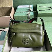 	 Bagsaaa Gucci Shoulder green bag with tonal Double G - 23.5x 15.5x 8cm - 1
