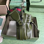 	 Bagsaaa Gucci Shoulder green bag with tonal Double G - 23.5x 15.5x 8cm - 5