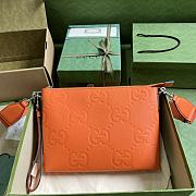 	 Bagsaaa Gucci GG embossed messenger bag in orange leather - 31x 24.5x 5cm - 6