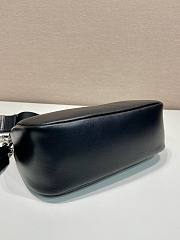 Bagsaaa Prada Padded nappa-leather Prada Re-Edition 2005 black shoulder bag - 22*18*6.5cm - 6