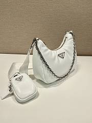 	 Bagsaaa Prada Padded nappa-leather Prada Re-Edition 2005 white shoulder bag - 22*18*6.5cm - 6