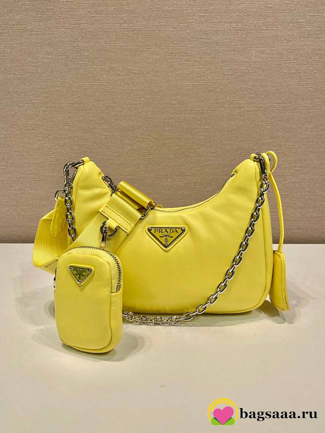 	 Bagsaaa Prada Padded nappa-leather Prada Re-Edition 2005 yellow shoulder bag - 22*18*6.5cm - 1