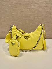 	 Bagsaaa Prada Padded nappa-leather Prada Re-Edition 2005 yellow shoulder bag - 22*18*6.5cm - 1