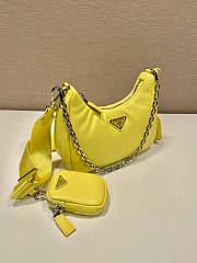 	 Bagsaaa Prada Padded nappa-leather Prada Re-Edition 2005 yellow shoulder bag - 22*18*6.5cm - 3