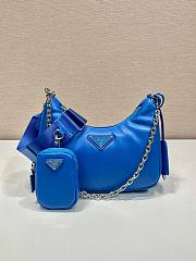 	 Bagsaaa Prada Padded nappa-leather Prada Re-Edition 2005 blue shoulder bag - 22*18*6.5cm - 1