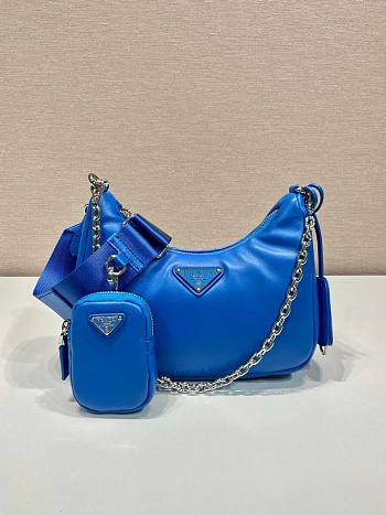 	 Bagsaaa Prada Padded nappa-leather Prada Re-Edition 2005 blue shoulder bag - 22*18*6.5cm