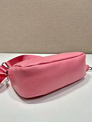 	 Bagsaaa Prada Padded nappa-leather Prada Re-Edition 2005 pink shoulder bag - 22*18*6.5cm - 5