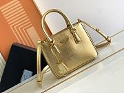 Bagsaaa Prada Galleria Saffiano leather gold mini-bag - 20x15x9.5cm - 1
