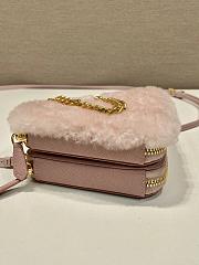 	 Bagsaaa Prada Shearling and Saffiano leather mini-pouch pink - 15x10x5cm - 3