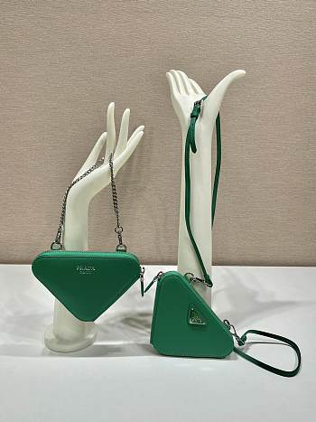 	 Bagsaaa Prada Saffiano leather mini-pouch green - 15x10x5cm