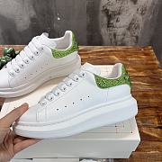 Bagsaaa Alexander McQueen Low-top sneakers Crystal-embellished Green - 1