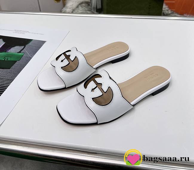 	 Bagsaaa Gucci Women's Interlocking G cut-out slide sandal white - 1
