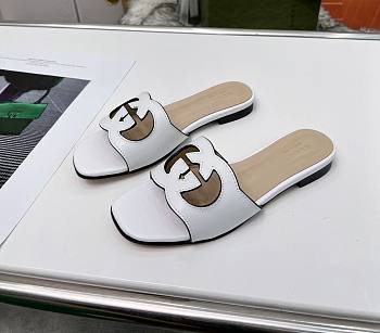 	 Bagsaaa Gucci Women's Interlocking G cut-out slide sandal white
