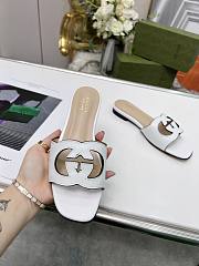 	 Bagsaaa Gucci Women's Interlocking G cut-out slide sandal white - 3