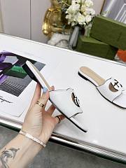 	 Bagsaaa Gucci Women's Interlocking G cut-out slide sandal white - 4