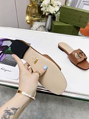 	 Bagsaaa Gucci Women's Interlocking G cut-out slide sandal brown - 3