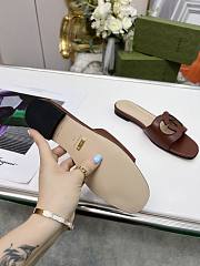 	 Bagsaaa Gucci Women's Interlocking G cut-out slide sandal dark brown - 6
