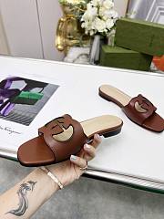 	 Bagsaaa Gucci Women's Interlocking G cut-out slide sandal dark brown - 4