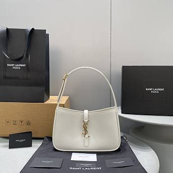 	 Bagsaaa YSL LE 5 À 7 in white smooth leather - 23 X 16 X 6,5 CM