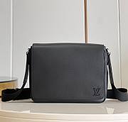 Bagsaaa Louis Vuitton District PM Black Taiga cowhide leather - 26 x 20 x 7 cm - 1