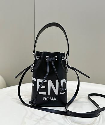 Bagsaaa Fendi Mon Tresor Black leather mini-bag - 18x12x10cm