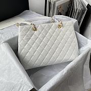 	 Bagsaaa Chanel White Quilted Caviar Tote - 31*23*14cm - 3