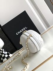 Bagsaaa Chanel Clutch With Chain AP3252 White - 8.5x12x6cm - 3