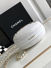 	 Bagsaaa Chanel Round White Lambskin Bag - 8.5x12x6cm - 2