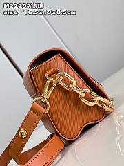 	 Bagsaaa Louis Vuitton Twist Lock XL Epi Brown Bag - 16.5 x 19 x 8.5 cm - 6