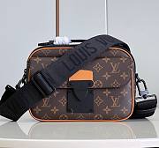 Bagsaaa Louis Vuitton S Lock Messenger Orange Bag -22 x 18 x 8 cm  - 1