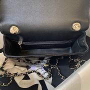 	 Bagsaaa Chanel Flap Bag Flower Patent Black Leather - 20cm - 4